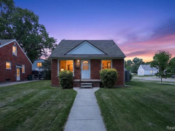 14010 Hart Street, Oak Park, MI 48237