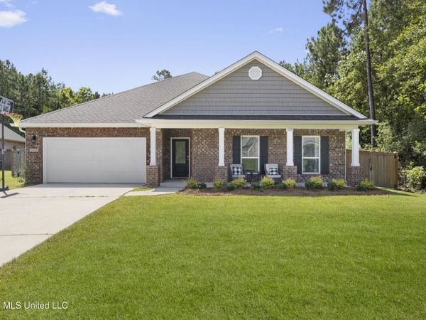 8452 Rock Glen Road, Biloxi, MS 39532