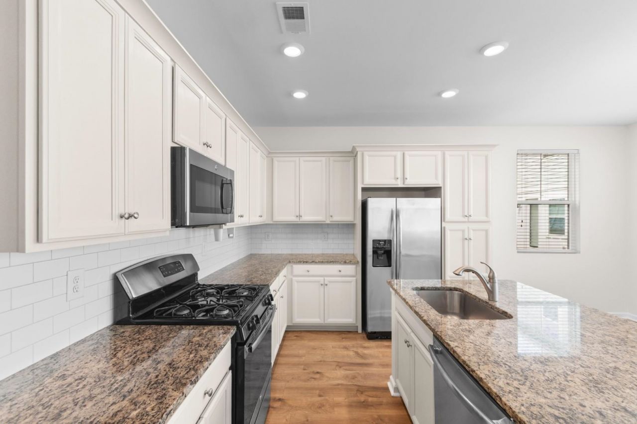 4723 Cloisters Ln. Photo 4