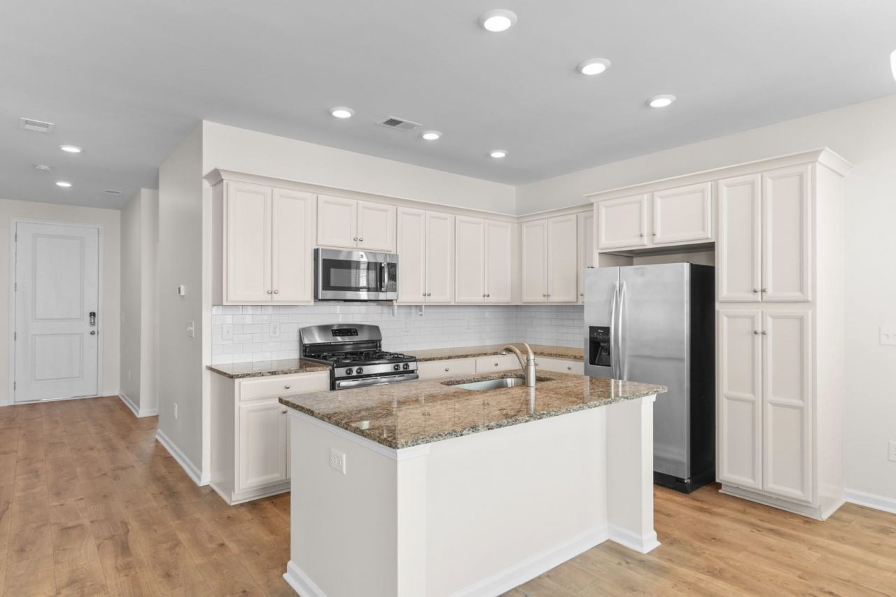 4723 Cloisters Ln. Photo 5