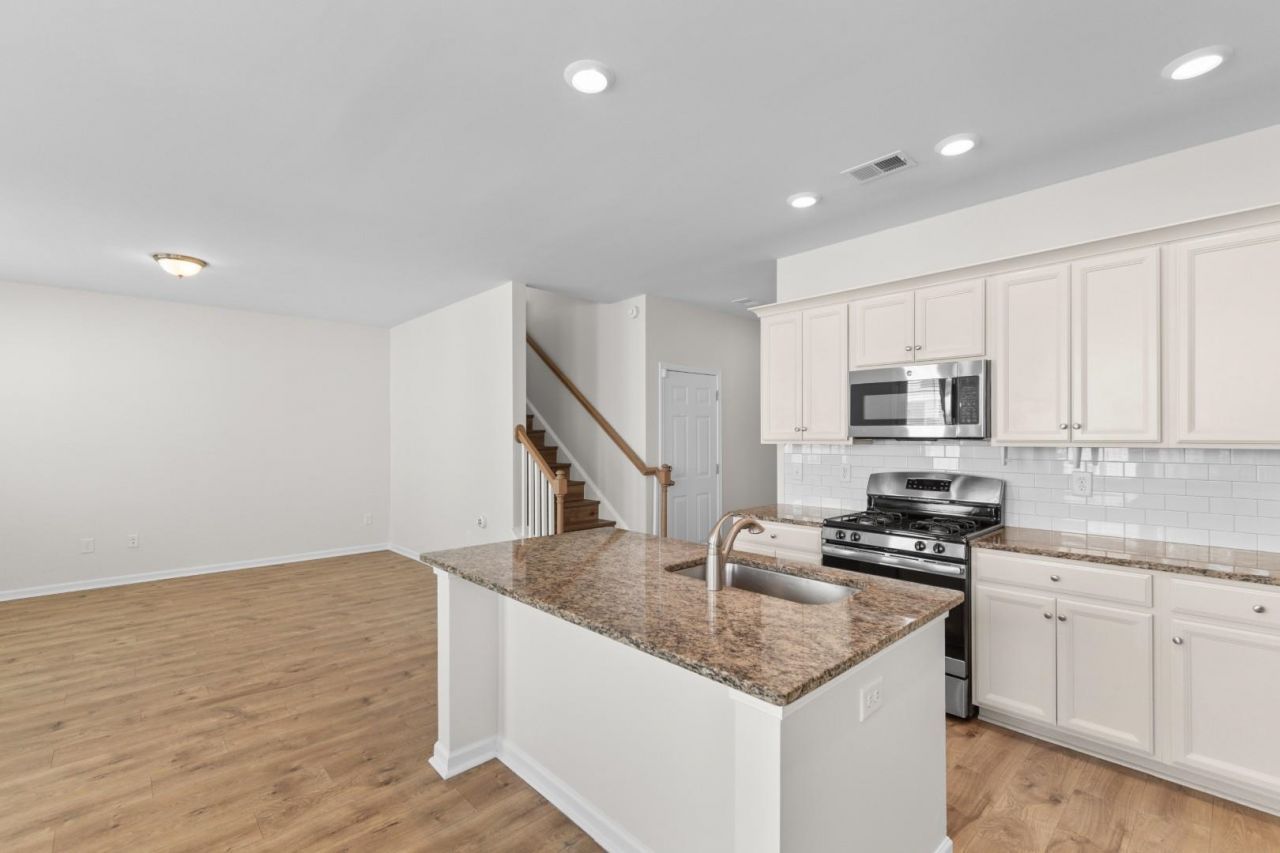 4723 Cloisters Ln.  Photo 6