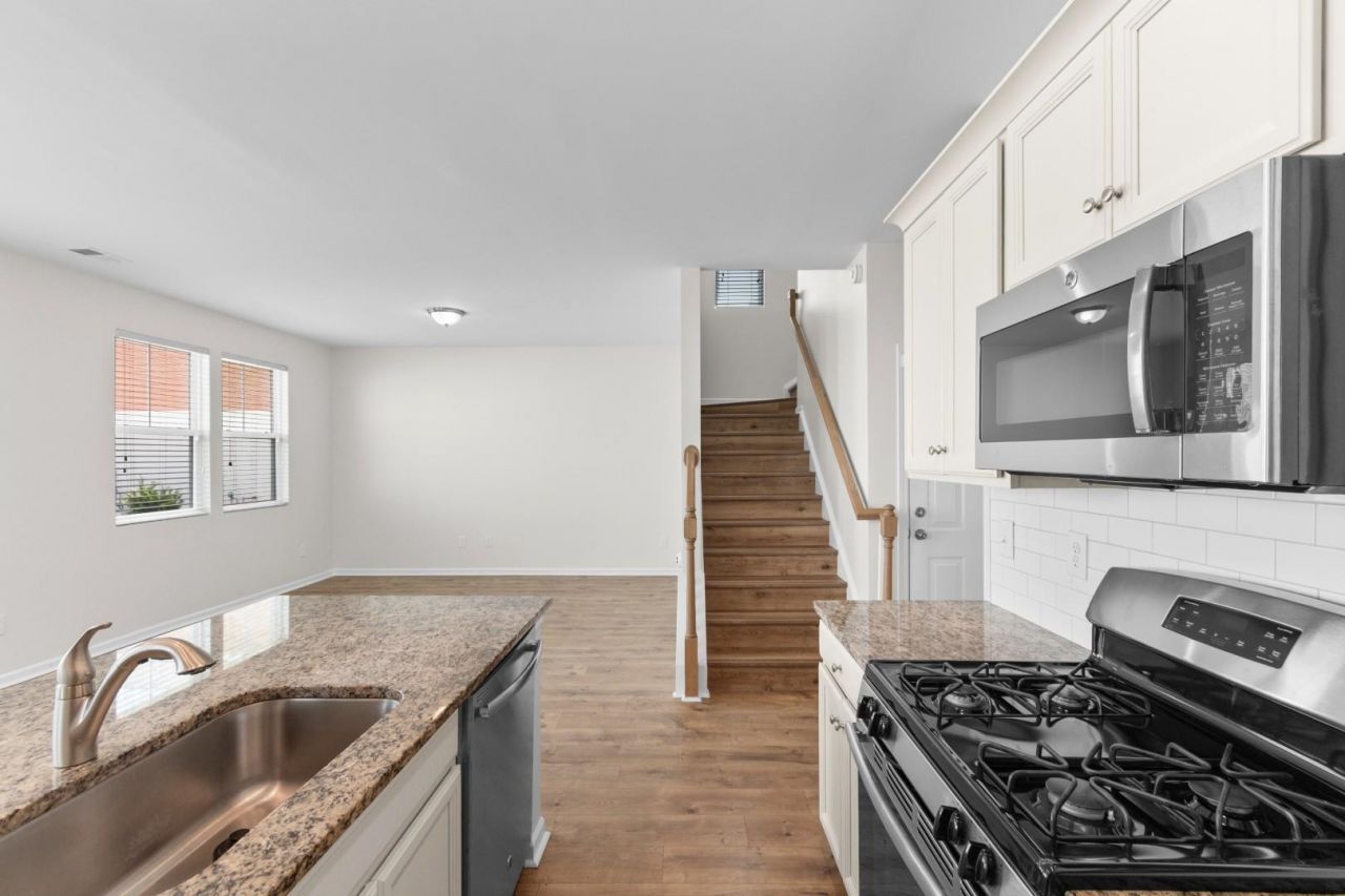 4723 Cloisters Ln.  Photo 9