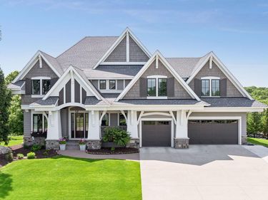 9690 Sky Lane, Eden Prairie, MN 55347