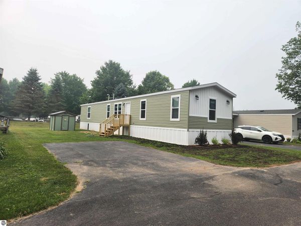 9163 Elsie Avenue, Bear Lake, MI 49614
