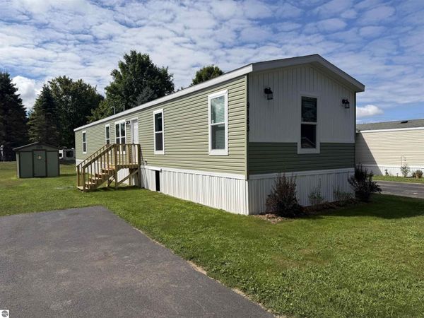 9163 Elsie Avenue, Bear Lake, MI 49614