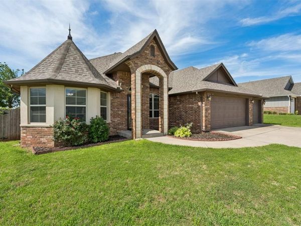2916 Kingswood Drive, Norman, OK 73071