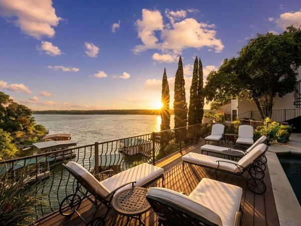 107 Edgewater CV, Lakeway, TX 78734