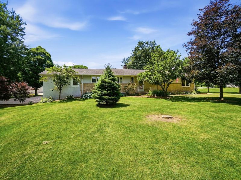2262 Lewis Center Road, Lewis Center, OH 43035 Photo 3