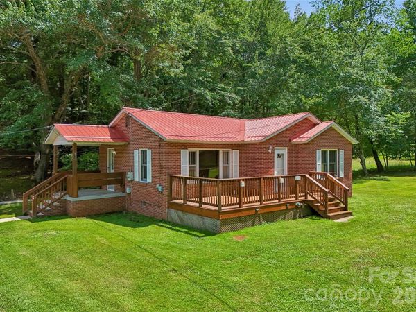 611 Reeves Cove Road , Candler, NC 28715