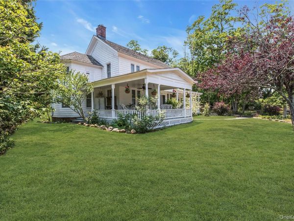 430 Montauk Highway , East Moriches, NY 11940