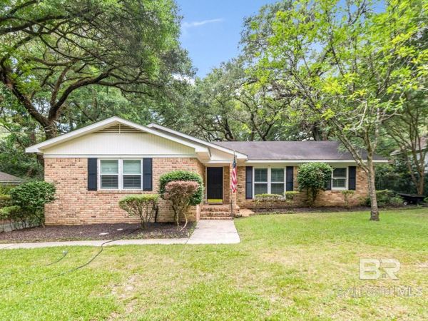 3909 Hillcrest Lane, Mobile, AL 36693