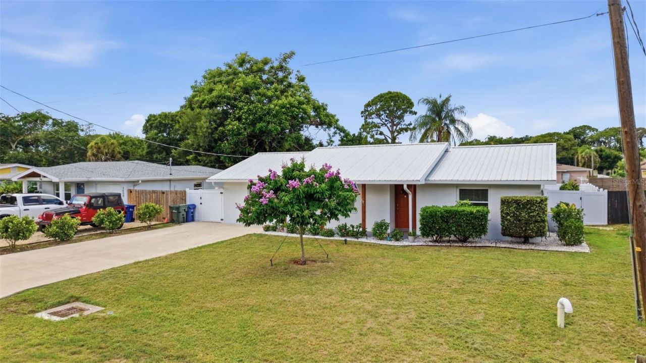 2600 Cambridge Drive, Sarasota, FL 34232 Photo