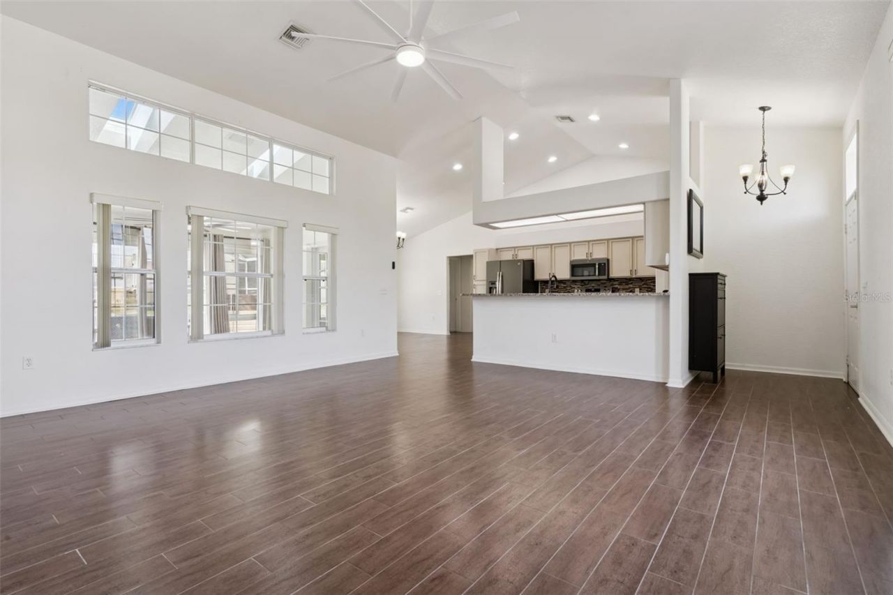 5549 Loma Vista Loop , Loughman, FL 33858 Photo