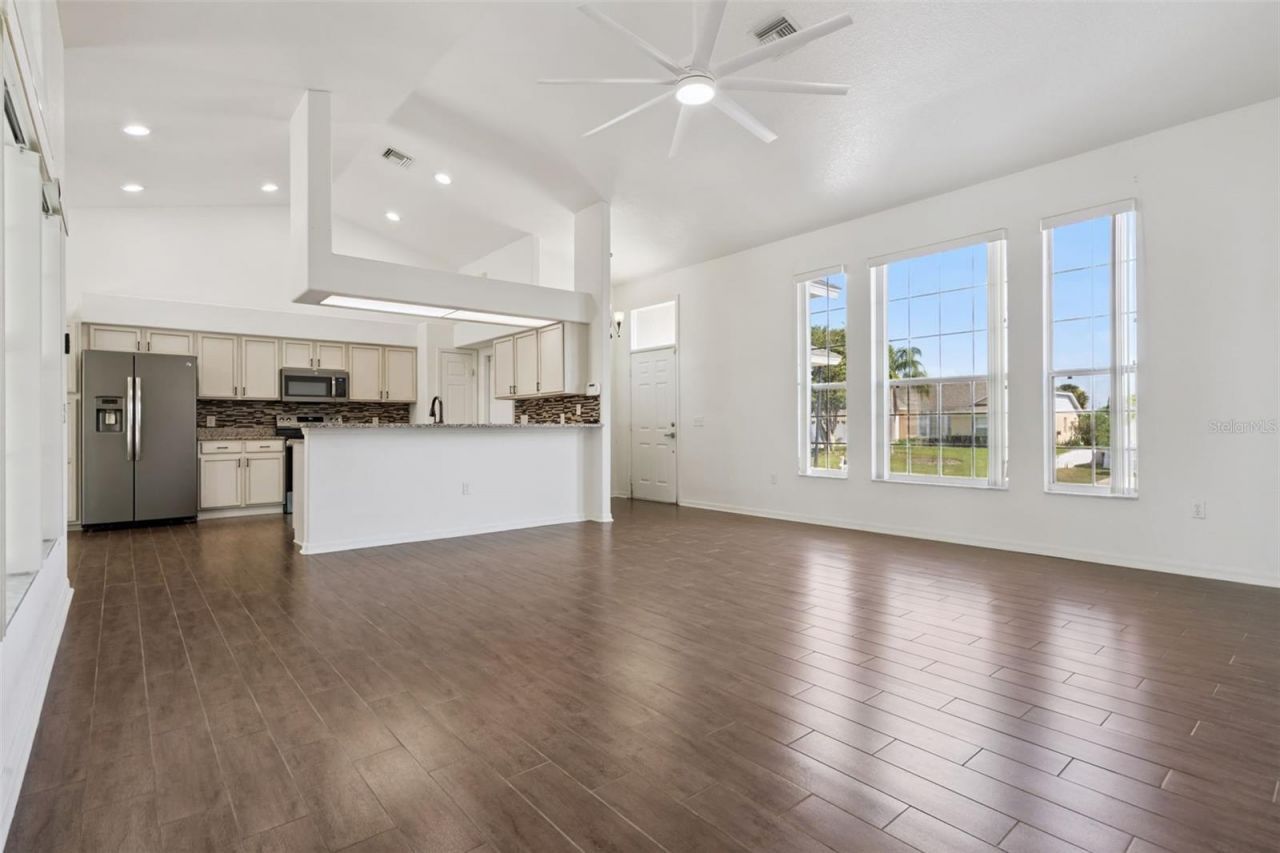 5549 Loma Vista Loop , Loughman, FL 33858 Photo