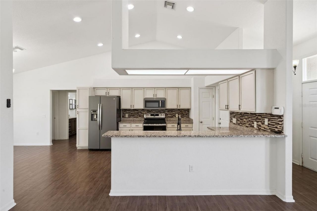 5549 Loma Vista Loop , Loughman, FL 33858 Photo