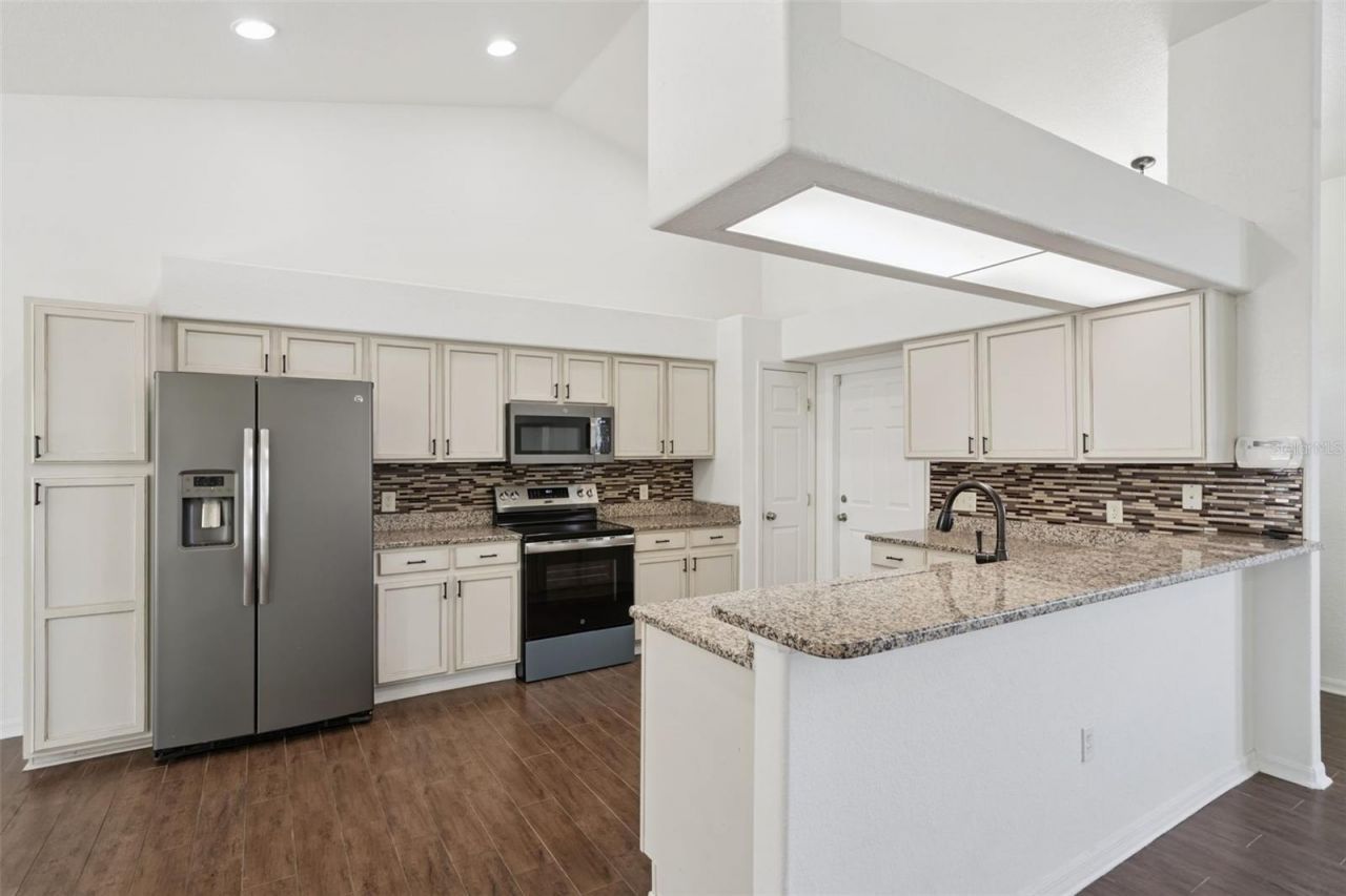 5549 Loma Vista Loop , Loughman, FL 33858 Photo