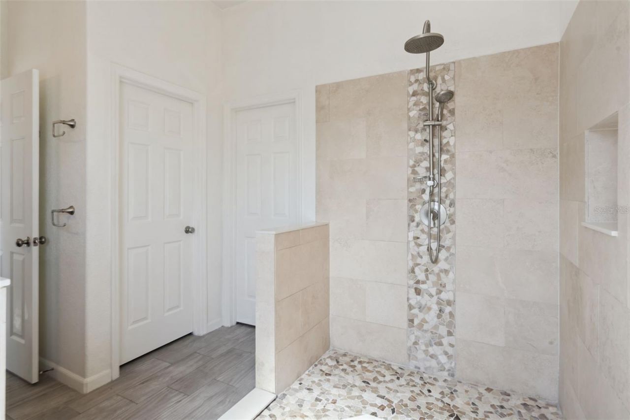 5549 Loma Vista Loop , Loughman, FL 33858 Photo
