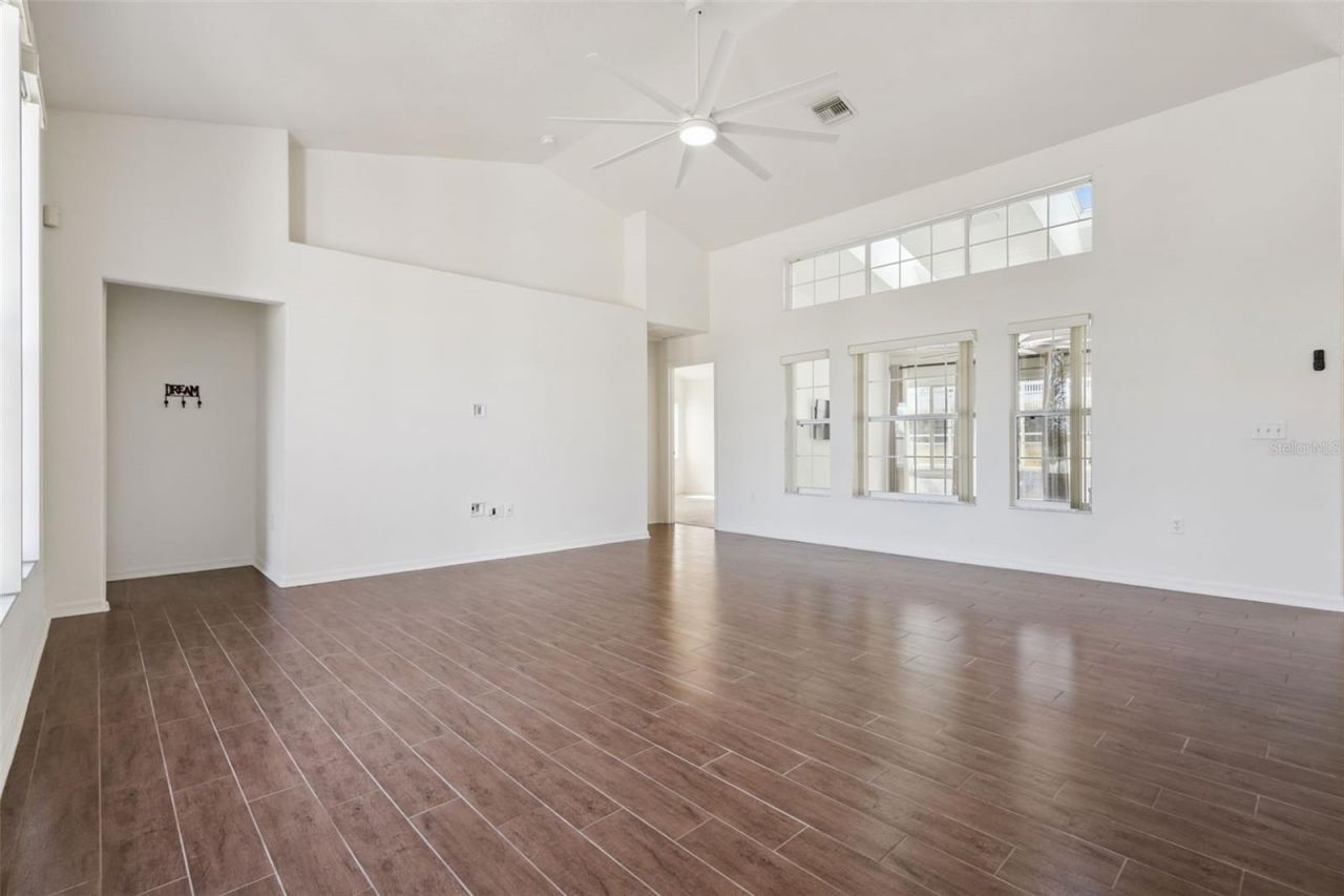 5549 Loma Vista Loop , Loughman, FL 33858 Photo