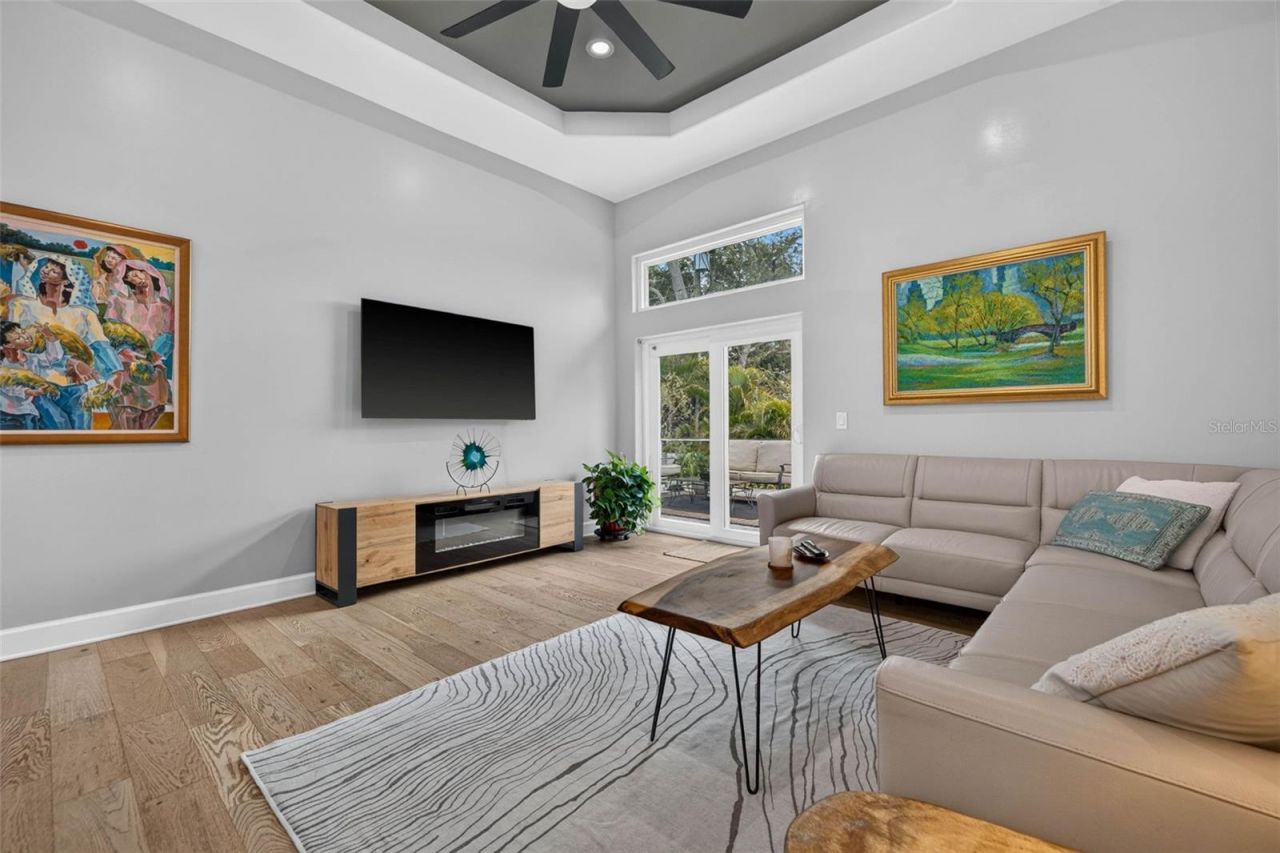 815 59th Avenue Ne, Saint Petersburg, FL 33703 Photo