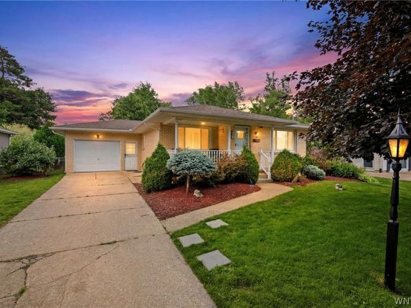 5051 Bradley Lane , Hamburg, NY 14075