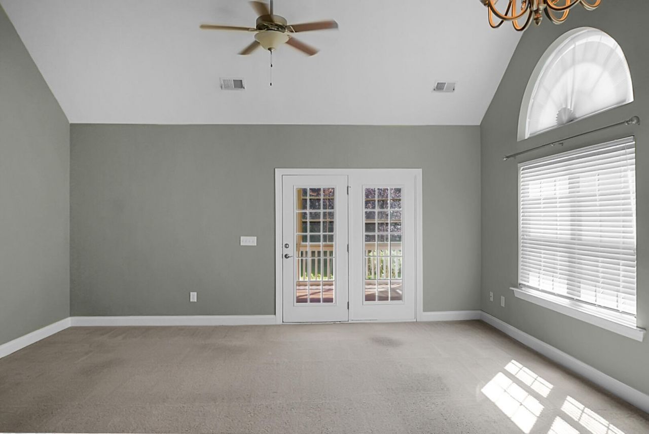 9136 Southern Grove Court Photo 10