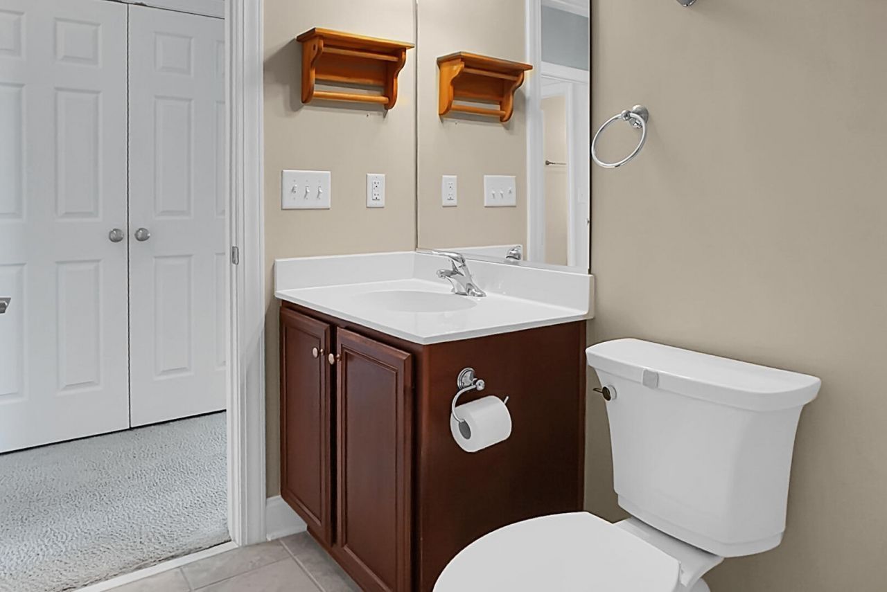 9136 Southern Grove Court Photo 29