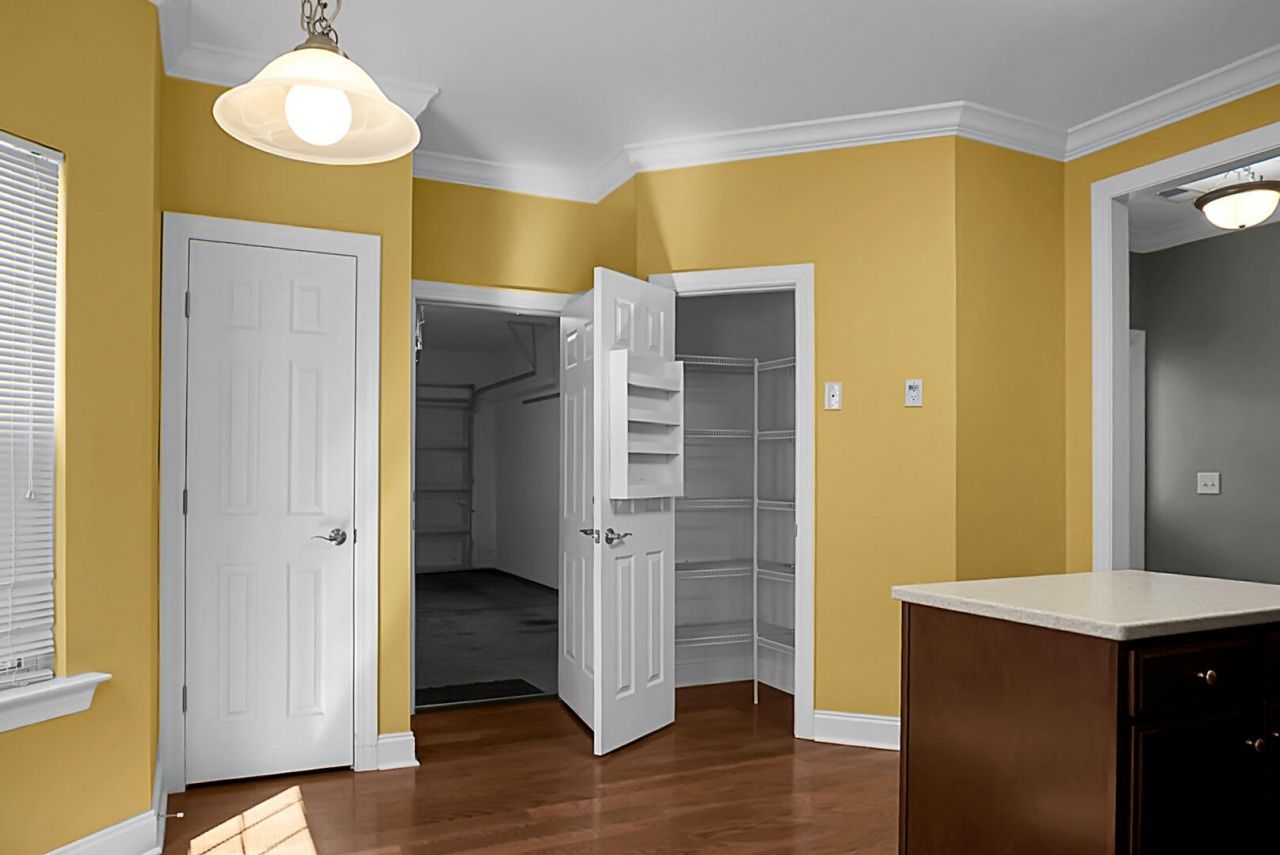 9136 Southern Grove Court Photo 31
