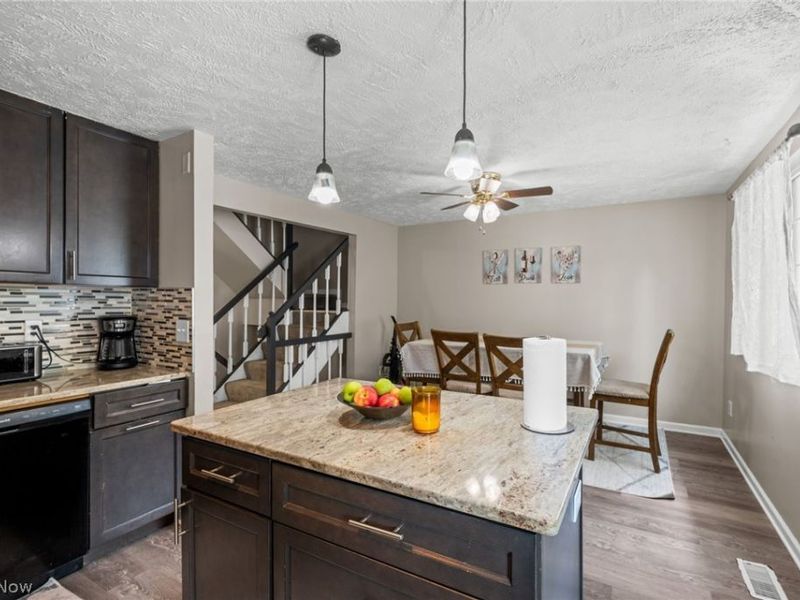 7390 Willow Run Drive, Mentor, OH 44060 Photo 10