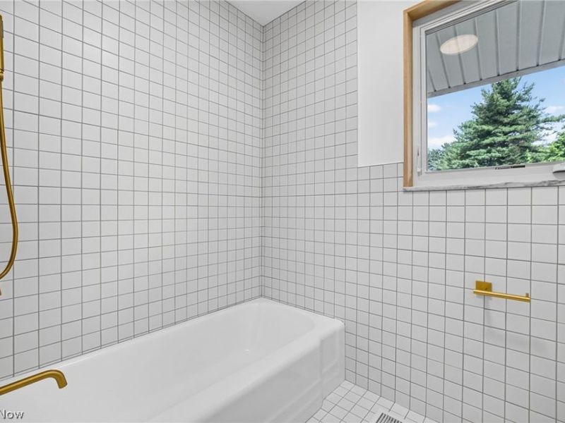 3866 Woodthrush Road, Akron, OH 44333 Photo 27