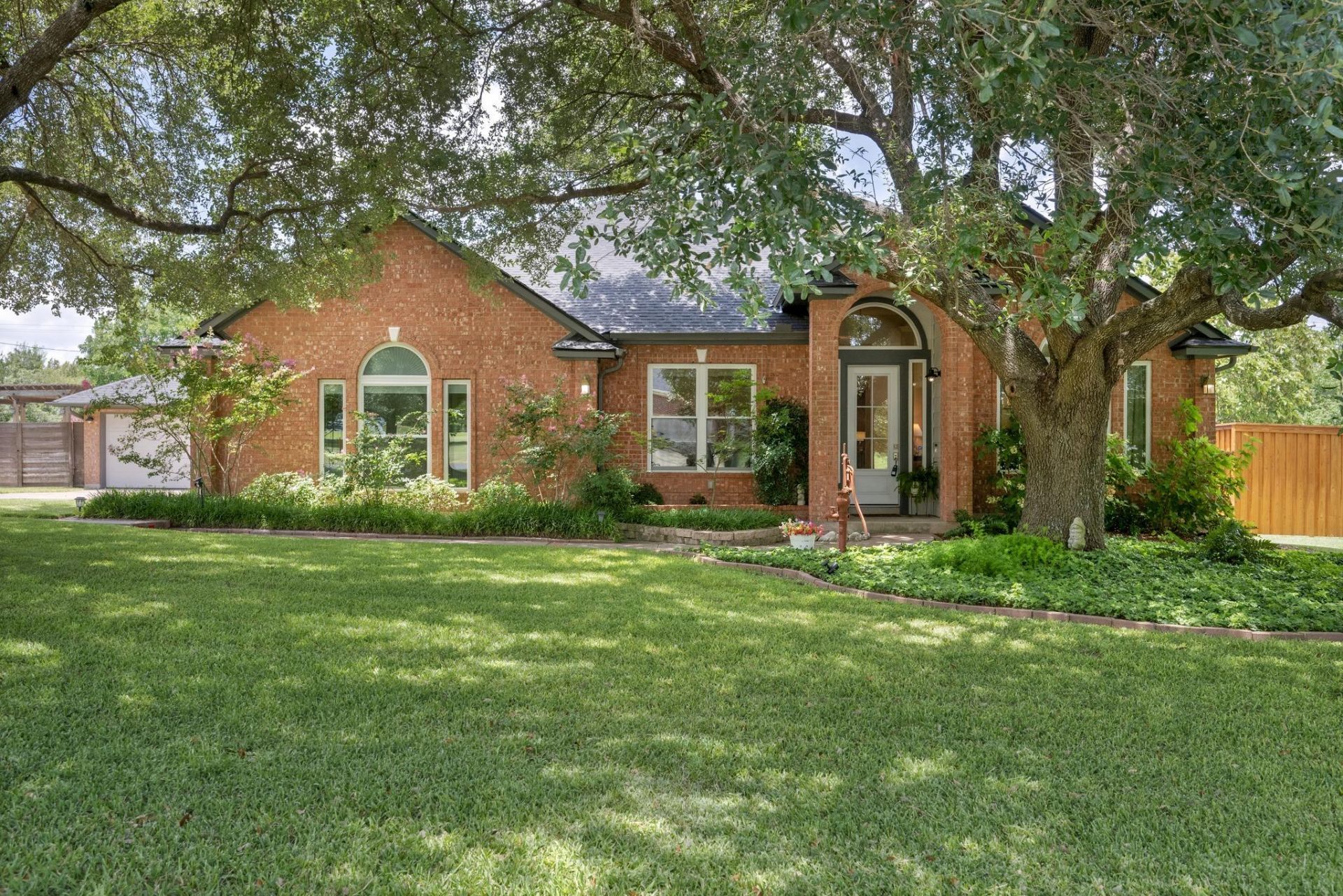 1304 Windcrest Dr, Round Rock, TX 78664 Main Photo