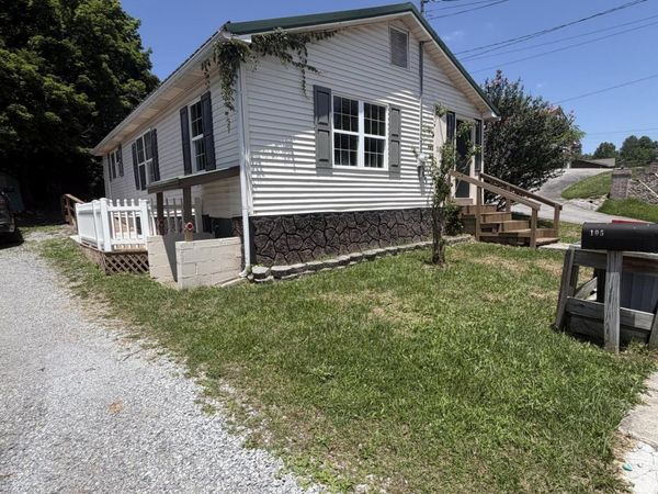105 Northeast Virginia Avenue, Wise, VA 24293