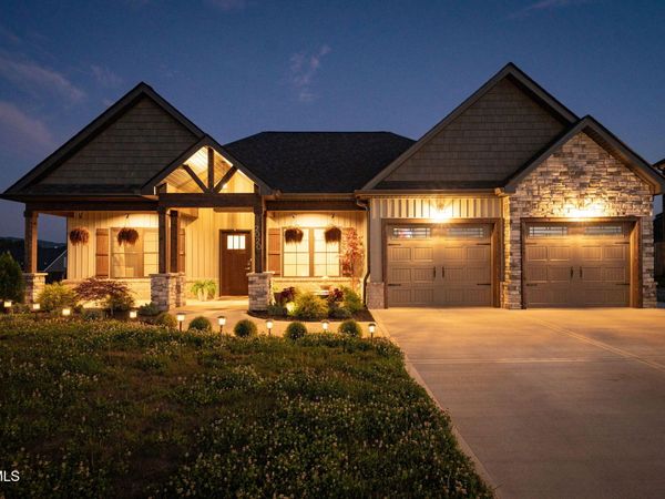 2020 Presley Crossing, Jonesborough, TN 37659