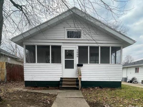 1909 S Brookfield Street, South Bend, IN 46613