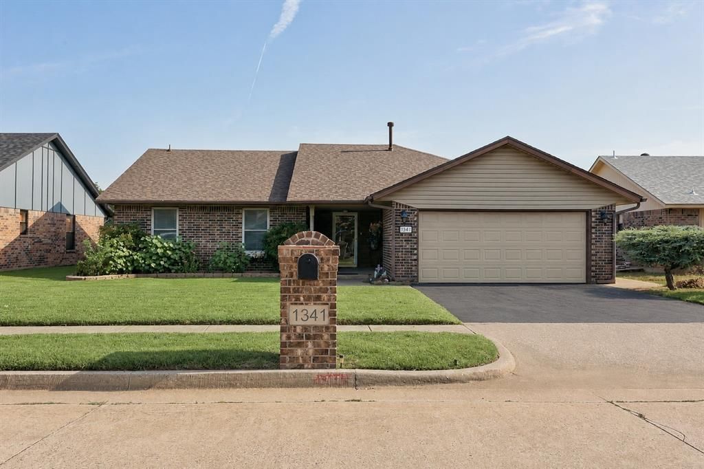 1341 Oswego Drive, Yukon, OK 73099 Main Photo