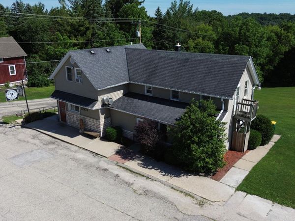 N112W21209 Mequon Rd, Germantown, WI 53022