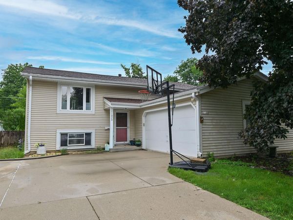 11020 W Parnell Ave, Hales Corners, WI 53130