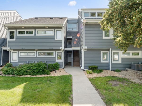 1522 Grandview Ct, Unit 9, Dover, WI 53139