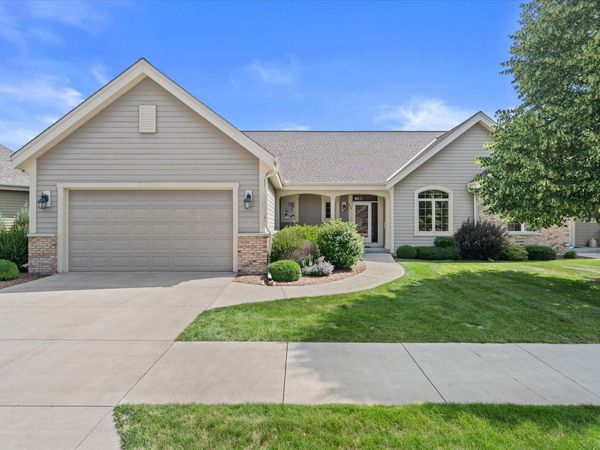1443 Hidden Waters Cir, West Bend, WI 53095