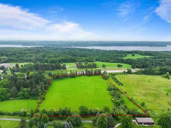 W3748 HWY 50 Hwy, Geneva, WI 53147