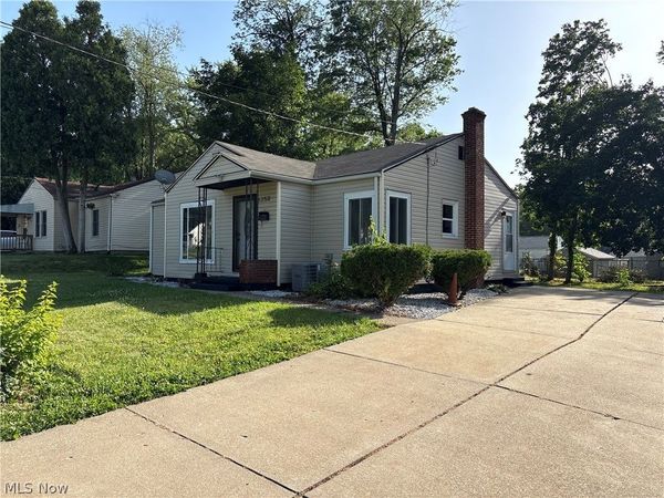 1350 Winton Avenue , Akron, OH 44320