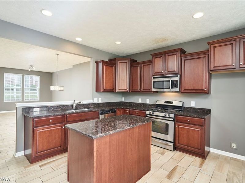 301 Kelsey Drive, Copley, OH 44321 Photo 3