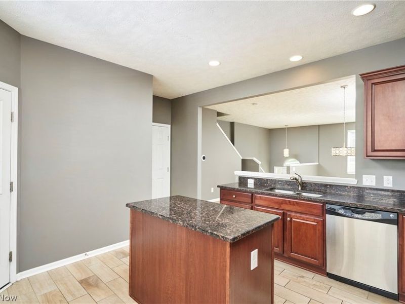 301 Kelsey Drive, Copley, OH 44321 Photo 5