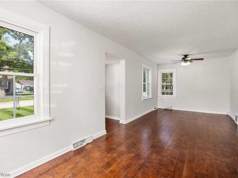 221 Ohio Avenue, Wadsworth, OH 44281 Photo 5