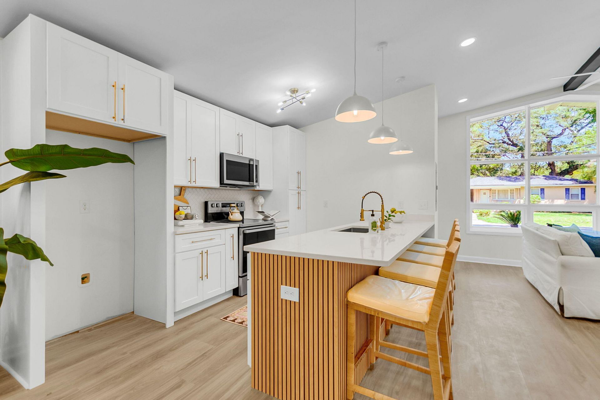 4747 N Constellation Drive Photo 12