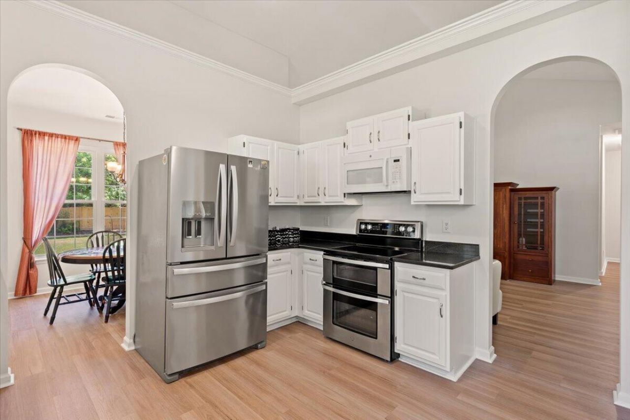 3286 Heathland Way Photo 18
