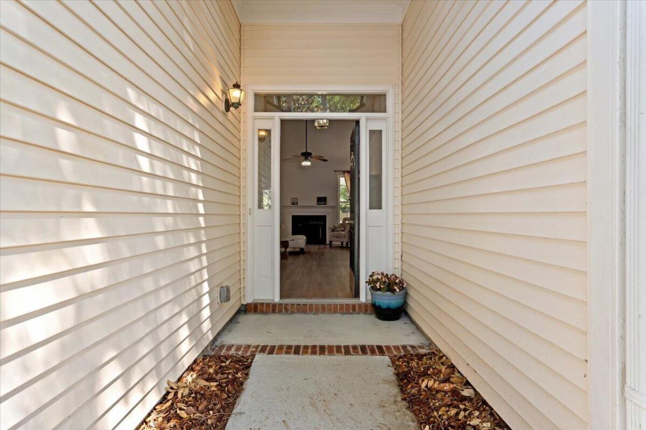 3286 Heathland Way Photo 7