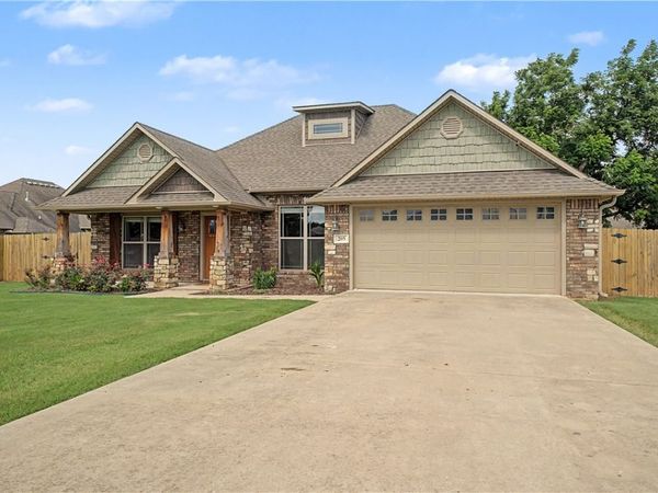 205 Ross Salvage Road , Pea Ridge, AR 72751