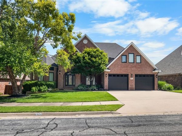 4004 NE Cadbury Avenue, Bentonville, AR 72712