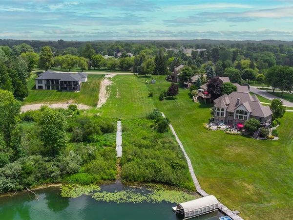 4172 Northshore Drive , Fenton Twp, MI 48430