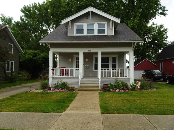 1009 9th Street, Sheldon, IA 00000